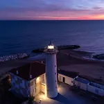 Διαμέρισμα Bright Garden Near The Sea *