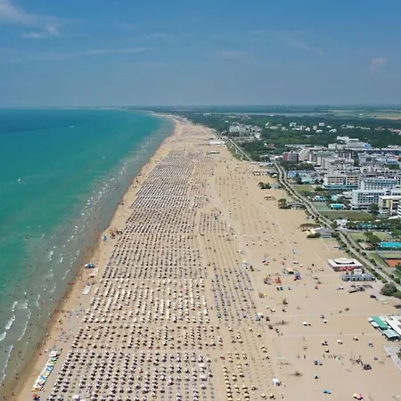 Holiday Flat With Tennis Courts And Swimming Pools * Bibione