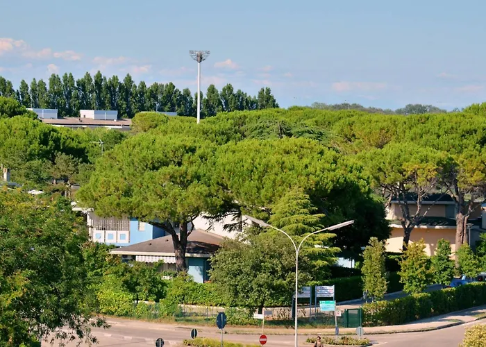 Apartman Bright Garden Near The Sea *