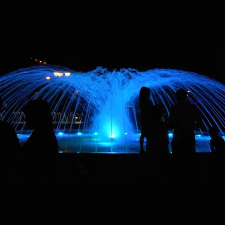 Bright Garden Near The Sea * 비비오네