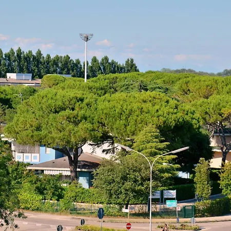 Apartment Bright Garden Near The Sea *